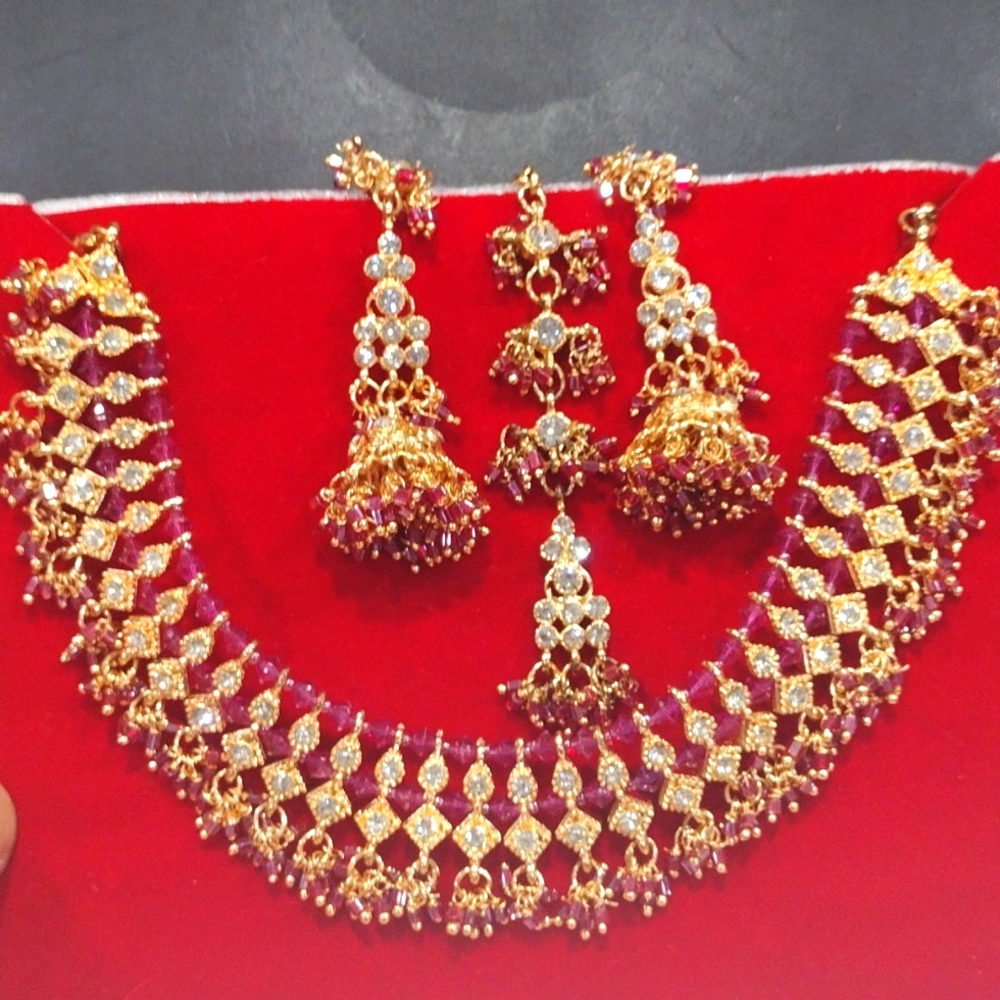 Indian necklace and earring set with bhindi